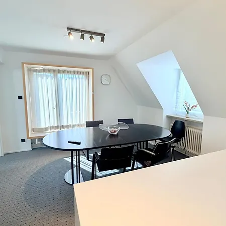 Apartman Grosse In Zentrumsnaehe 4 Schlafz Whg Mit Voll Ausgestatteter Kueche & Stellplatz Augsburg