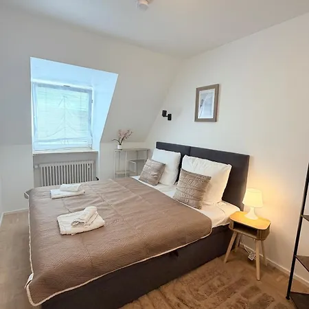 Apartman Grosse In Zentrumsnaehe 4 Schlafz Whg Mit Voll Ausgestatteter Kueche & Stellplatz *