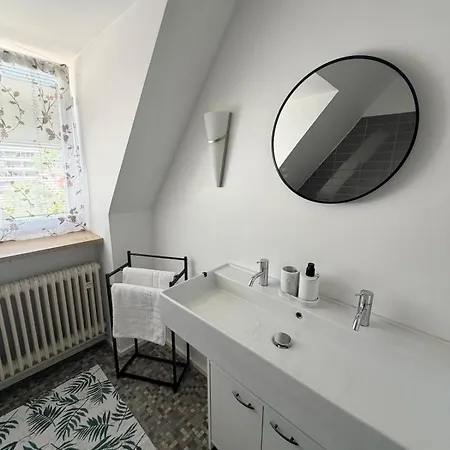 Apartman Grosse In Zentrumsnaehe 4 Schlafz Whg Mit Voll Ausgestatteter Kueche & Stellplatz